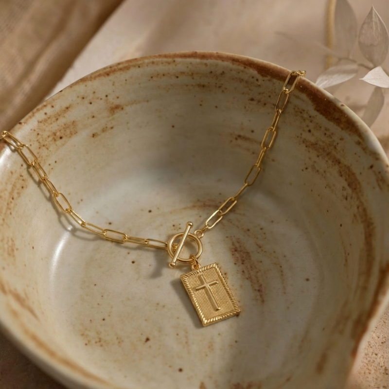 Collar con Colgante Eterno
