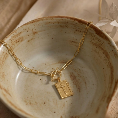 Collar con Colgante Eterno