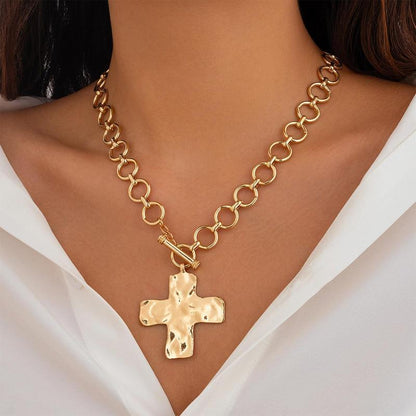 Collar Martillado Eterno